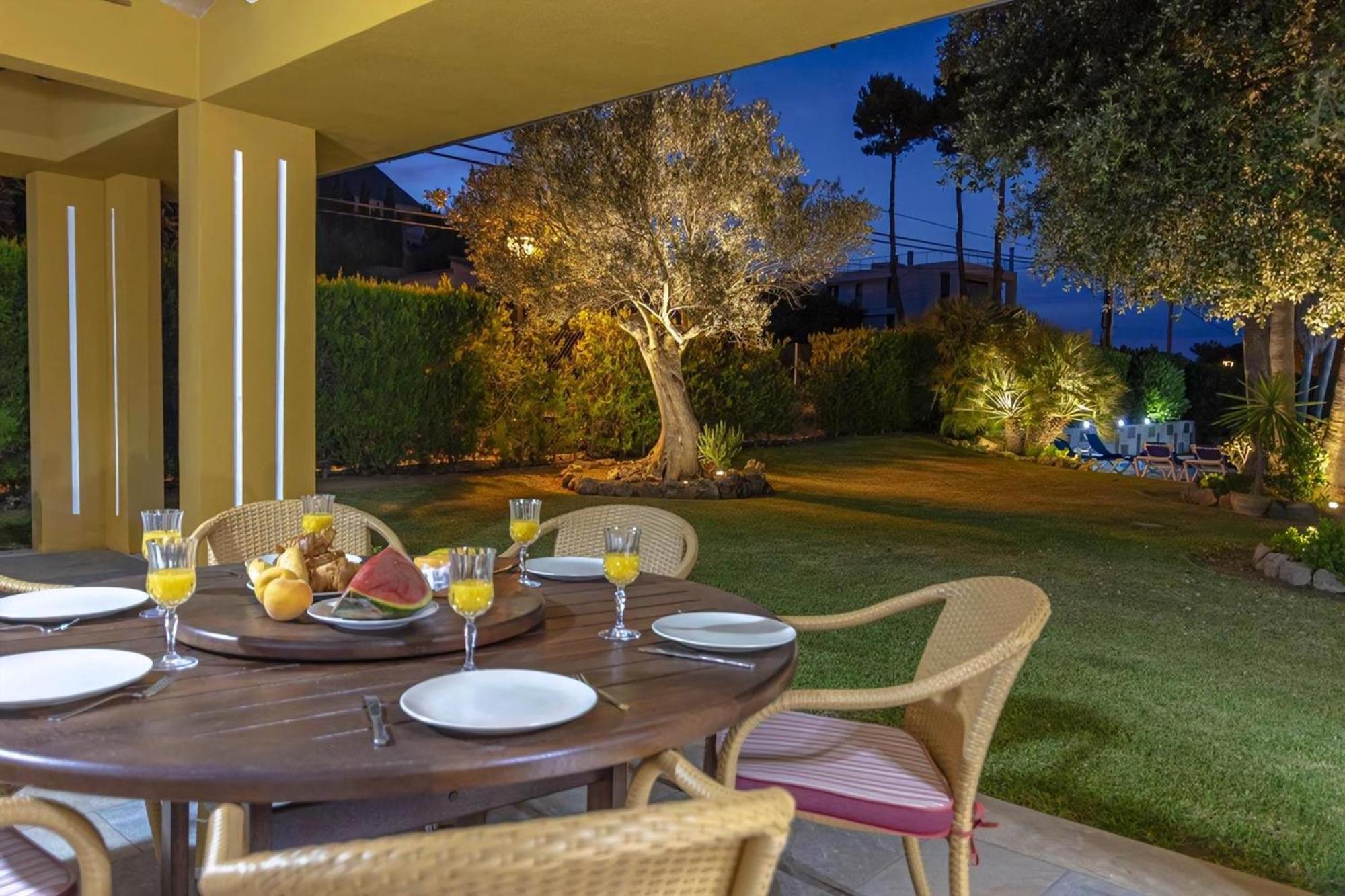 Haus Mit Grossen Gaerten, Schoener Aussicht Auf Berge Und 300 M Vom Entfernt * Cala de Sant Vicenc