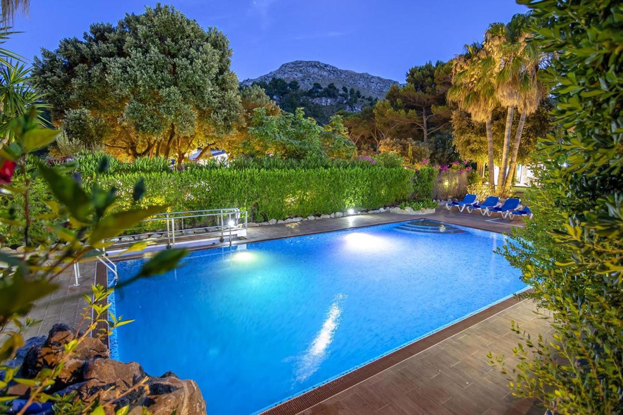 Haus Mit Grossen Gaerten, Schoener Aussicht Auf Berge Und 300 M Vom Entfernt * Cala de Sant Vicenc