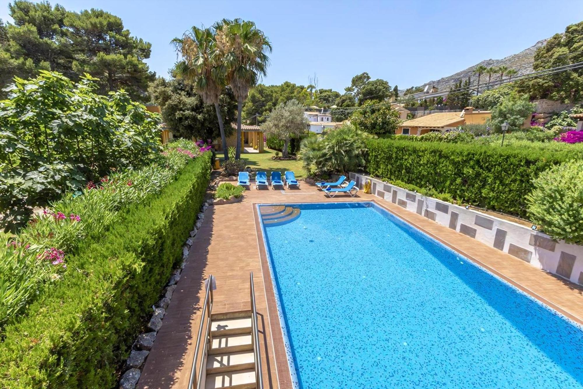 Haus Mit Grossen Gaerten, Schoener Aussicht Auf Berge Und 300 M Vom Entfernt Cala de Sant Vicenc